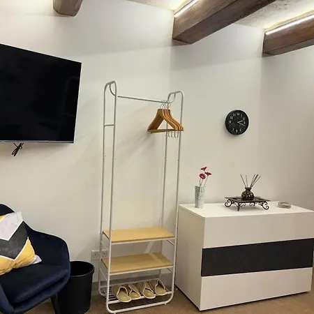 Vincenti's Nest